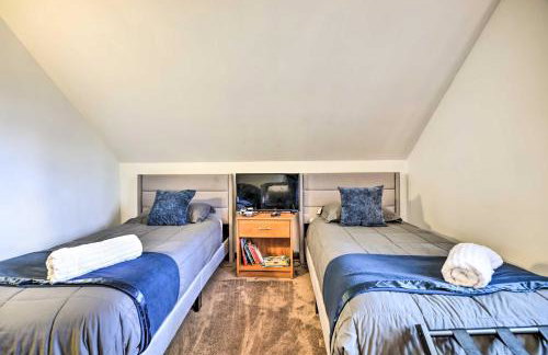 Walk to Lake Game Room Getaway in Pocono Summit! - Foto 27