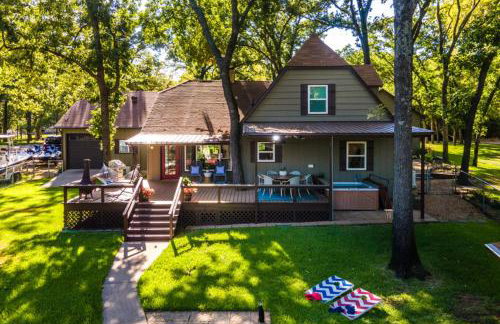 The Susser Estate with Dock Hot Tub Game Room - Foto 25