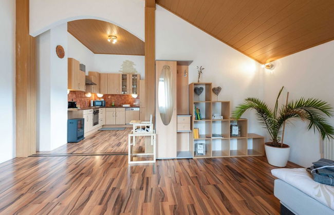 Modern Holiday Home in Pinsdorf With Garden - Photo 35