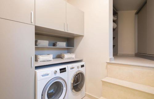 Luxury Villa Dolac near Split, airport, complete privacy, infinity heated pool - Photo 72