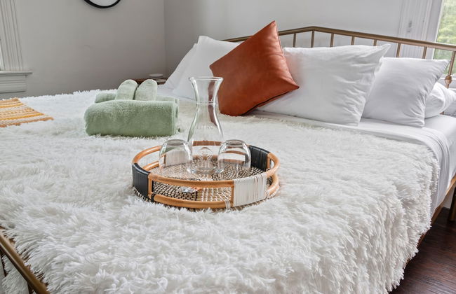 NEW Luxe Pet Friendly Free Parking Downtown - Foto 10