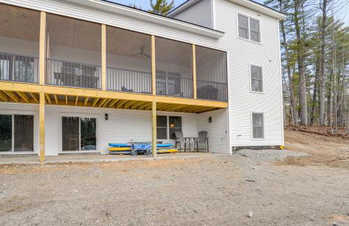 Walk to Beach and Sebago Lake Luxe Family Getaway! - Foto 31