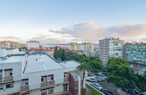 Stylish Apartment W/ River View by LovelyStay - Photo 40