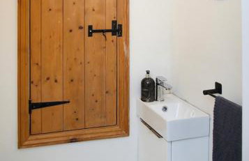 Central Stratford House With 2 Free Parking Spaces - Foto 12