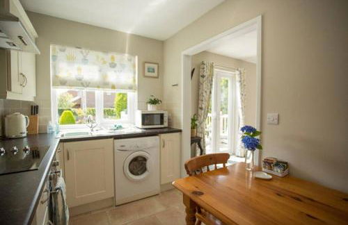 Pant-Y-Celyn Studio Apartment - Photo 1