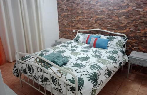 Piso delante de la playa La Pineda con 2 habitaciones - Photo 15