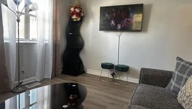 Cozy Luxury One-Bedroom with Designer Lighting - Foto 5