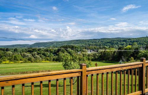 Family-Friendly Cabin with Heated Pool & Sauna - Foto 41