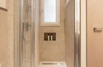 Via Avelli, 4 - Florence Charming Apartments - Attico al 5to piano senza ascensore vicino Stazione Con terrazza con Vista Santa Maria Novella - Foto 4