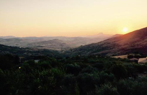 Villa in Alia With Pool & Olive Views - Foto 56