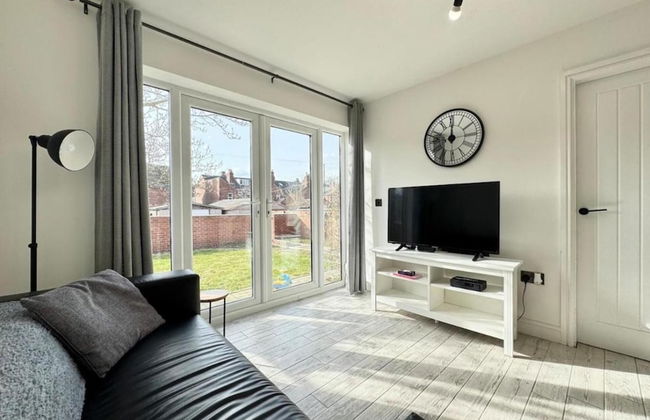 4 Guests - 2 Bedrooms - Parking - 9min City Centre - Photo 11