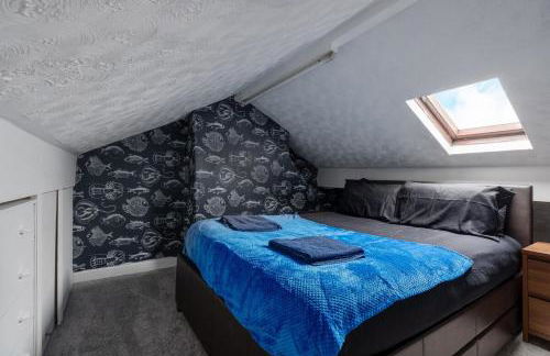 Three Bedroom House by Brookland Stays Serviced Accommodation Short Lets Manchester with Free WiFi - Foto 6