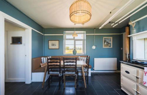 Cliff Top - Panoramic Sea Views with Spa & Hot Tub - Photo 56