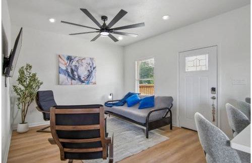 Your Inner-City Sanctuary: 3BR2BA Near Riverwalk - Foto 5