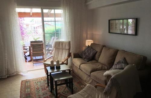 Preciosa casa con terraza y piscina R64 by Novadesta - Photo 4