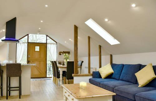 Treeview Lodge - Photo 1