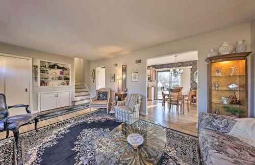 Cozy Kansas City Home with Yard - 9 Mi to Dtwn! - Foto 6