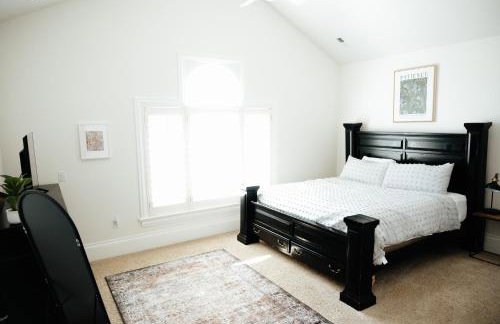 Large & Spacious Home, Sleeps 23+ near SLC - Foto 36