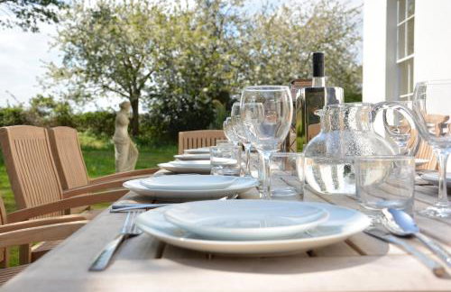 Henstead Hall - Photo 49