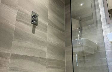 Lusso by Luisa - 2 Bed Modern Luxury Apartment in Central Birmingham (5*) - Photo 38