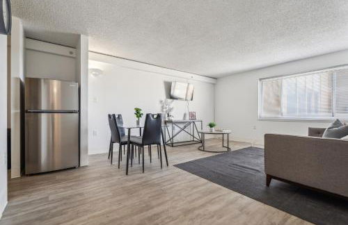 Legacy at Imperial Village 808 I 1 Bed 1 Bath - Foto 14