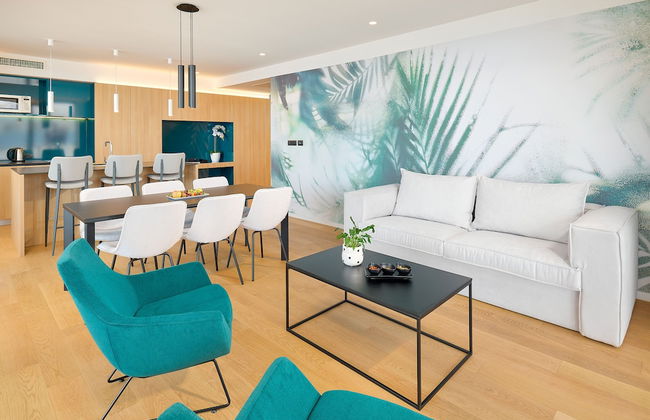 Amphora's Garden - Photo 21