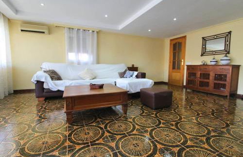 Chalet con piscina y barbacoa - Foto 6