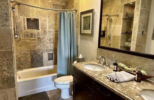 Hillside villa w ocean views, pool & hot tub - Foto 10