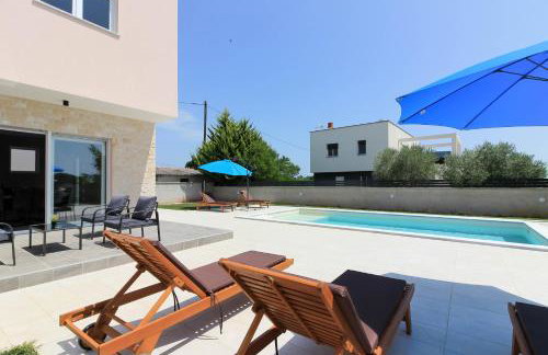 New modern villa Gogo with private pool near the beach and town of Pula by WiiBuk - Foto 35