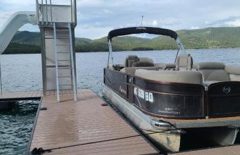 Christy's Cottage, Waterfront w/Slide & Ice Shanty - Foto 3