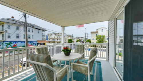 Condo with Deck Walk to Beach and Convention Center! - Foto 4
