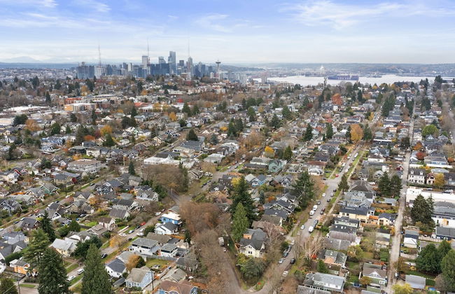 Hillside on North Queen Anne - Foto 1