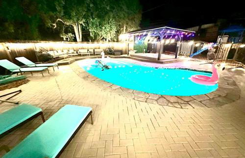 Half ACRE Lux Pool SPA with FIREPIT ARCADE Grill Sleeps 40 - Foto 76