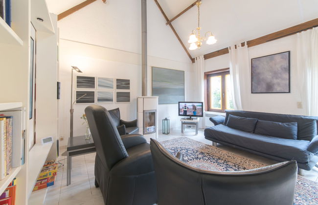 V54 - with parking - Photo 1