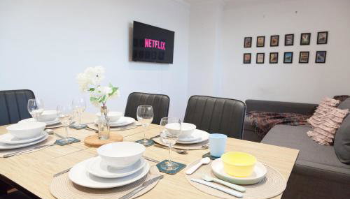 Weekly & Monthly stays in Penthouse for Contractors or Leisure Single or Superking beds available - Foto 2