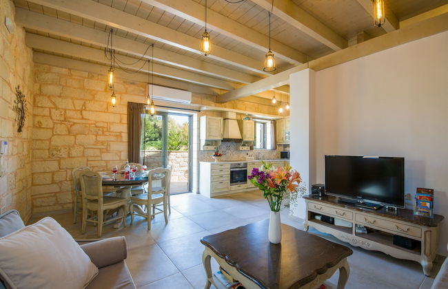 Villa Sirocos, Private eco pool, near the beach - Foto 1