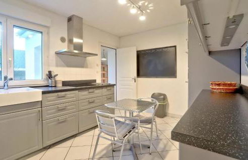 Cozy Home In Quettehou With Wifi - Foto 15