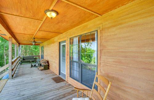 Cabin on Lake Raymond Gary with Dock, Grill and Views! - Foto 18