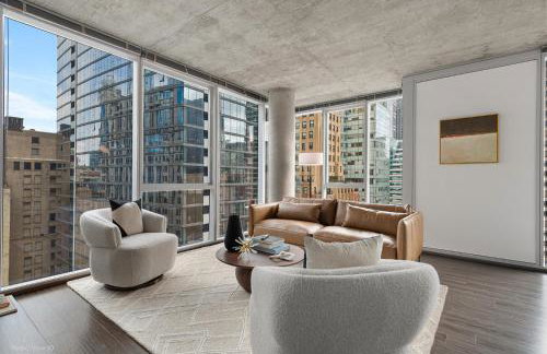 Linea Luxury Living with Indoor Pool and Rooftop Views in The Loop - Photo 36