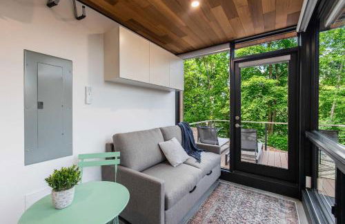 Modern Riverside Cabin w Hot Tub Fire Pit Kayaks - Foto 8