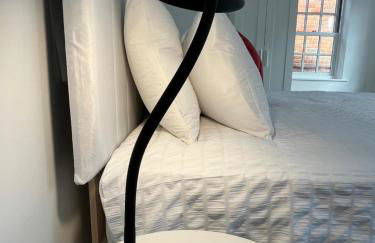 Yugogo One-Bedroom Apartment 37 London Road - Photo 17