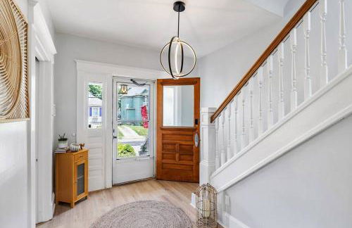 Modern Oakley Retreat - King Bed - Free Parking - Centrally Located - Foto 41