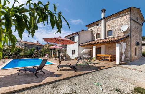 Two-Bedroom Holiday Home In Svetvincenat - Foto 9