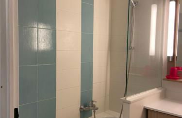 Domaine Valescure vue Piscine ou Pinede - Wifi - Foto 23