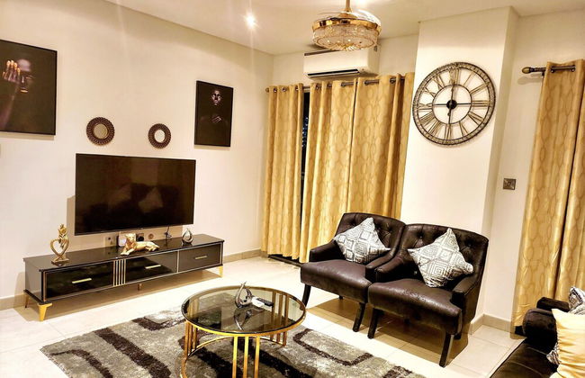 Chafford Suite-Douglas Luxury Apartments - Photo 11