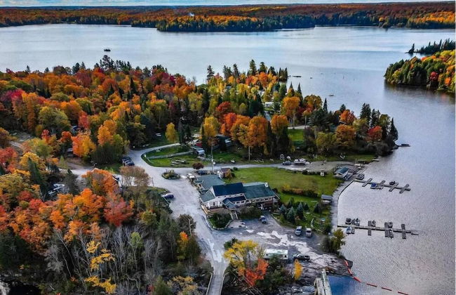 Ahmic Lake Resort - Foto 1