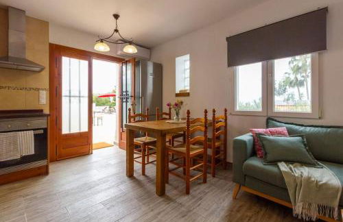 House with swimming pool and amazing sea and mountain views in Montgó, Denia - Photo 15