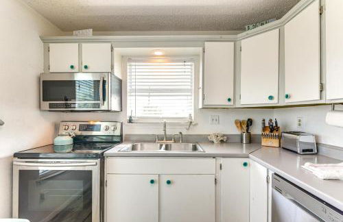 Effortless Beach Days! Family Retreat in Galveston - Photo 9