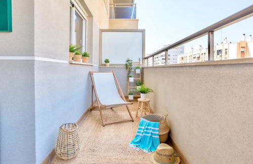 Charming apartment on the beach - Pool and parking - Photo 18