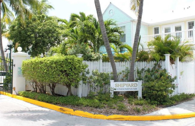 Lavender Jungle by Avantstay Great Location w/ Patio & Shared Pool! Week Long Stays Only - Foto 15